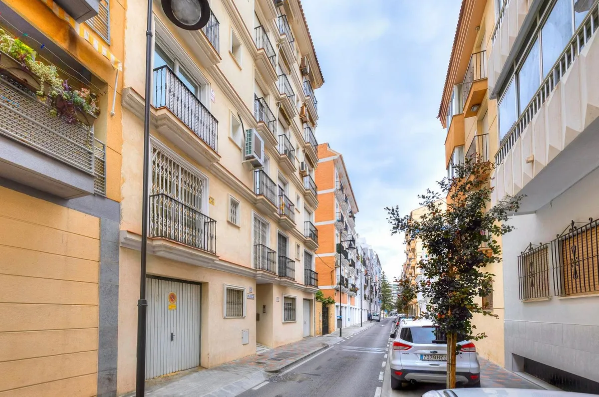 10e1849d-d4bb-4185-88d8-44e68533f976