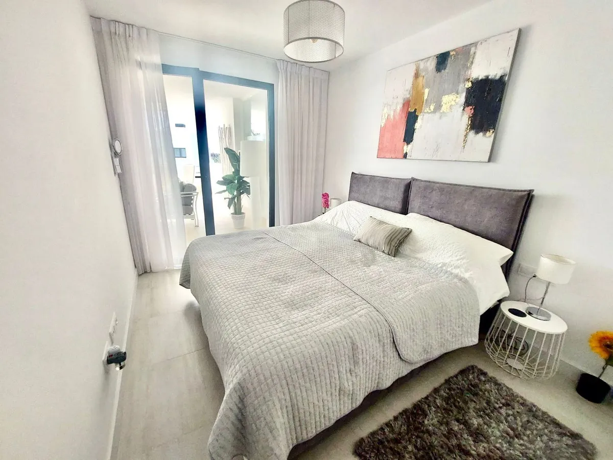 6dc044ee-801f-4f74-8420-6cb7b179a196