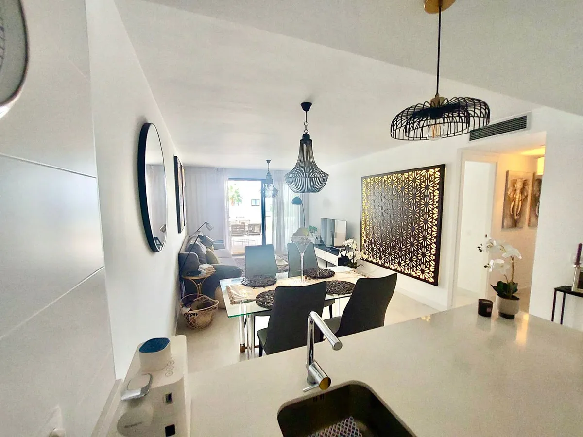 8d7611f7-e565-4922-82cd-6b8ad4ac3ef0