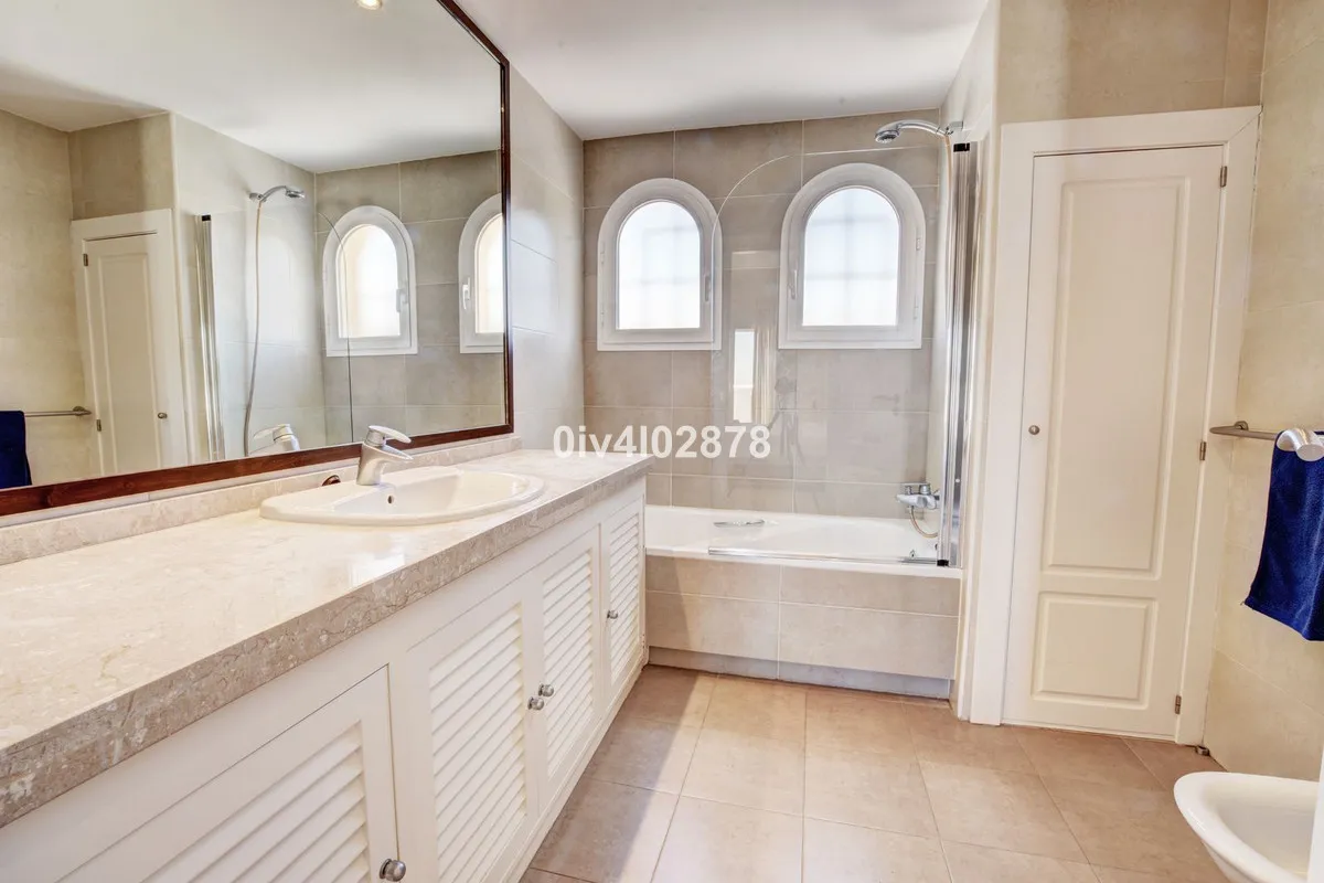 049668dc-1ba1-4423-aa87-d3afe5faa2a1