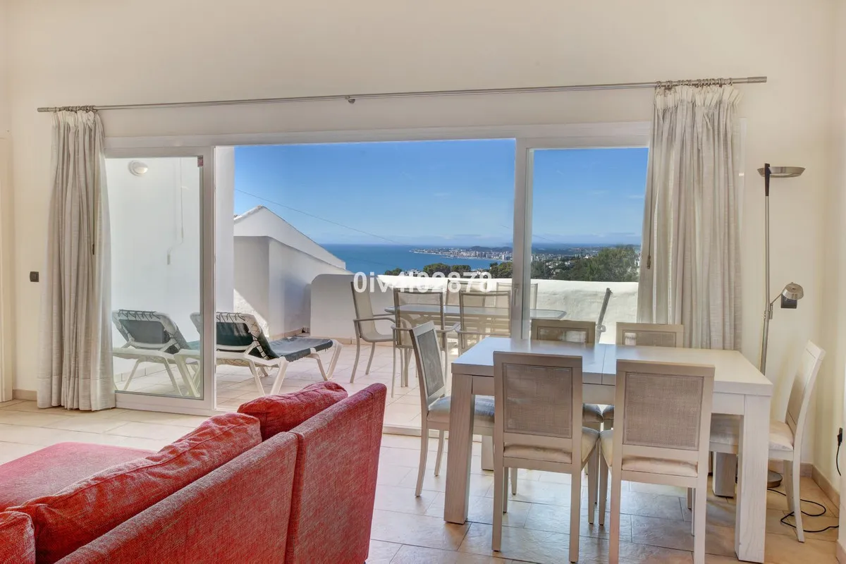 1a7b2955-c5ab-43a9-b0de-d4445a34db5e