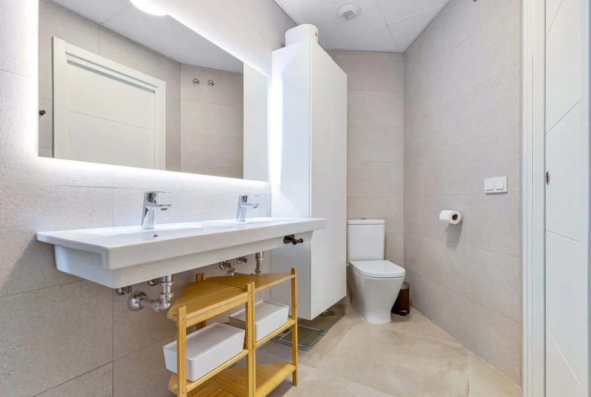 1fb375cf-4940-4417-abf4-ee3ef414c652