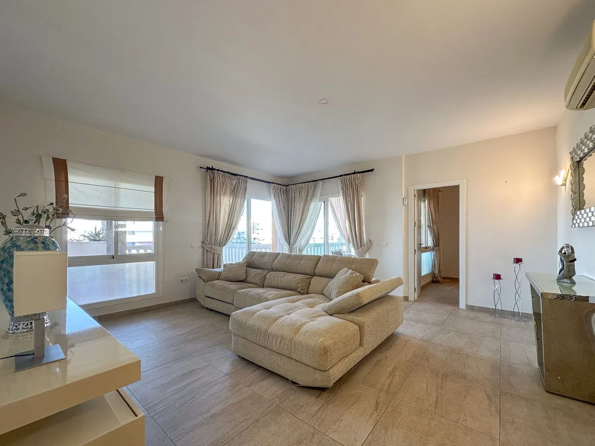 b6763256-ff7b-4489-bc7b-b1949fd8ff24