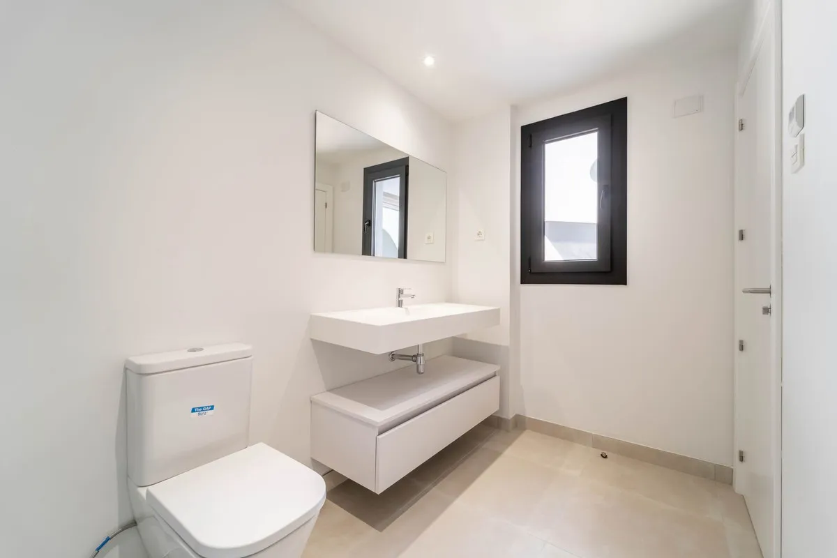 2117c04a-2d5f-4203-9cd5-83e132d3024d