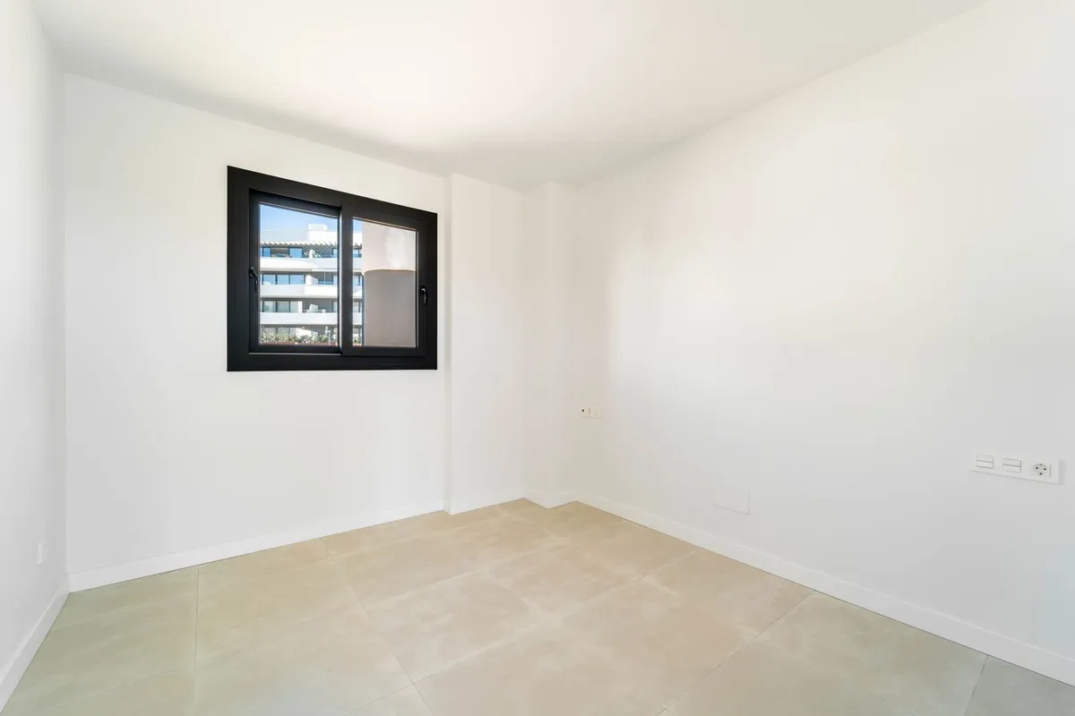 39bd8107-1f65-46a4-b1d4-b51011997985