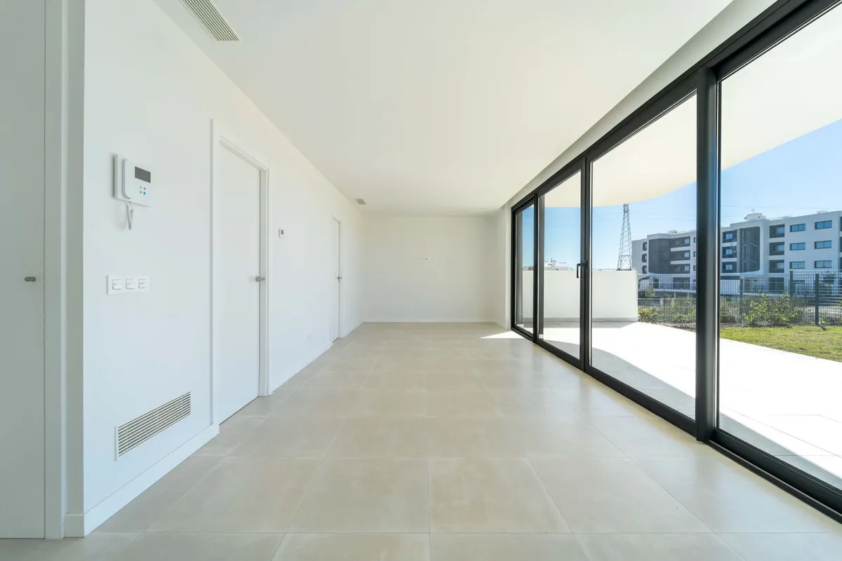 5352b95c-9f7b-40f5-bcc4-b3e5209f74d1