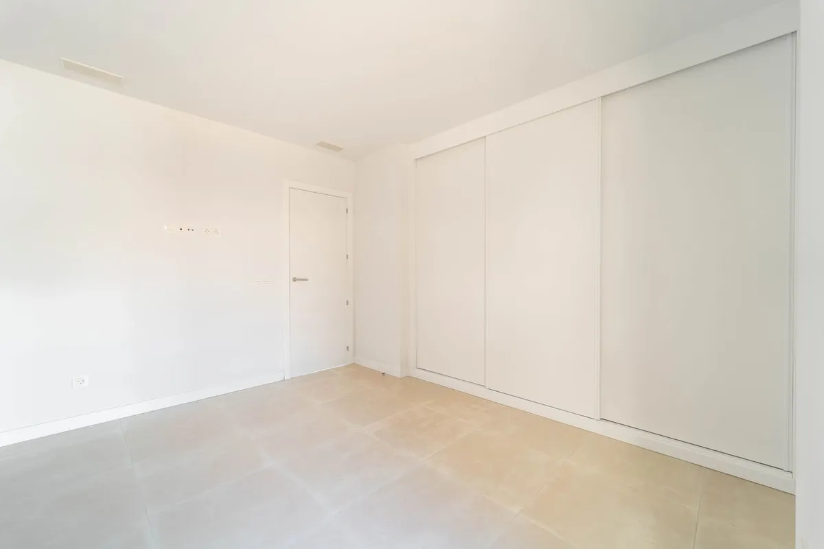 542ed3e5-6988-4cc7-9bc4-ffc5c04a79a7