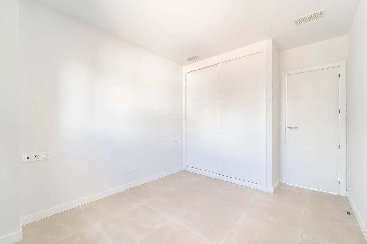 60805943-3469-4398-adea-76f3bf61a5fa