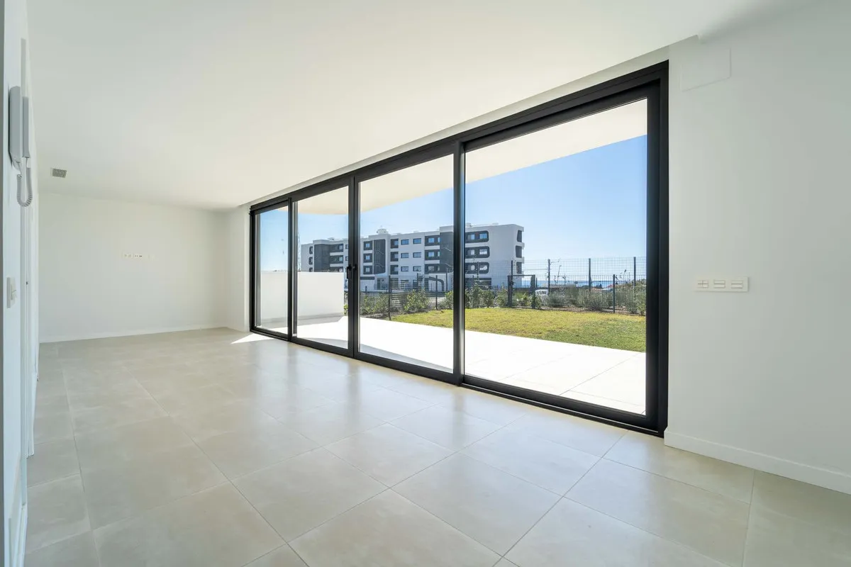 eedd6557-db03-47c0-9c3f-40540d2fdb2b