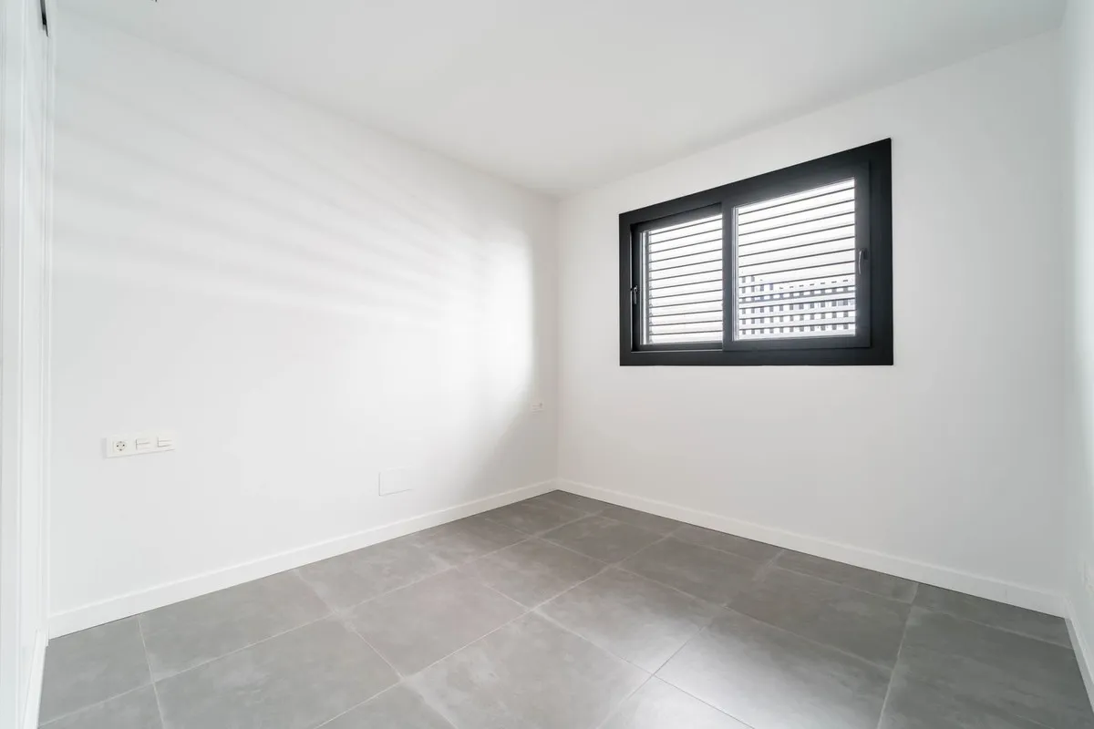 1adbec93-b113-4a59-bda6-14c823e3618e