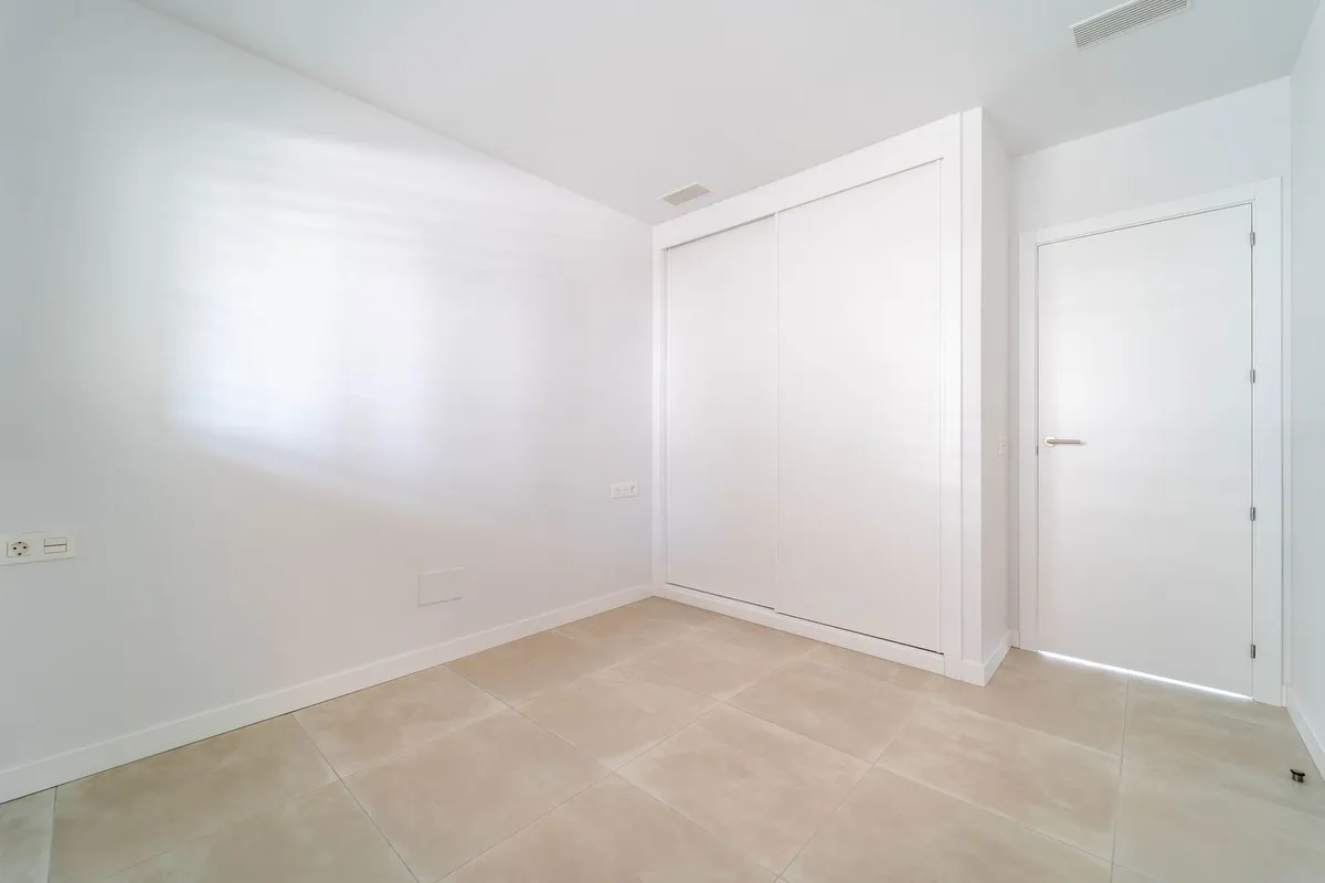 fac7bab8-625b-4d4e-b3e4-3ad8590e9716