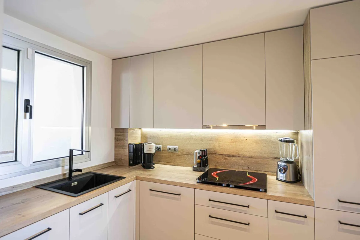 5b56b5a5-847a-496d-a960-5159ae374774