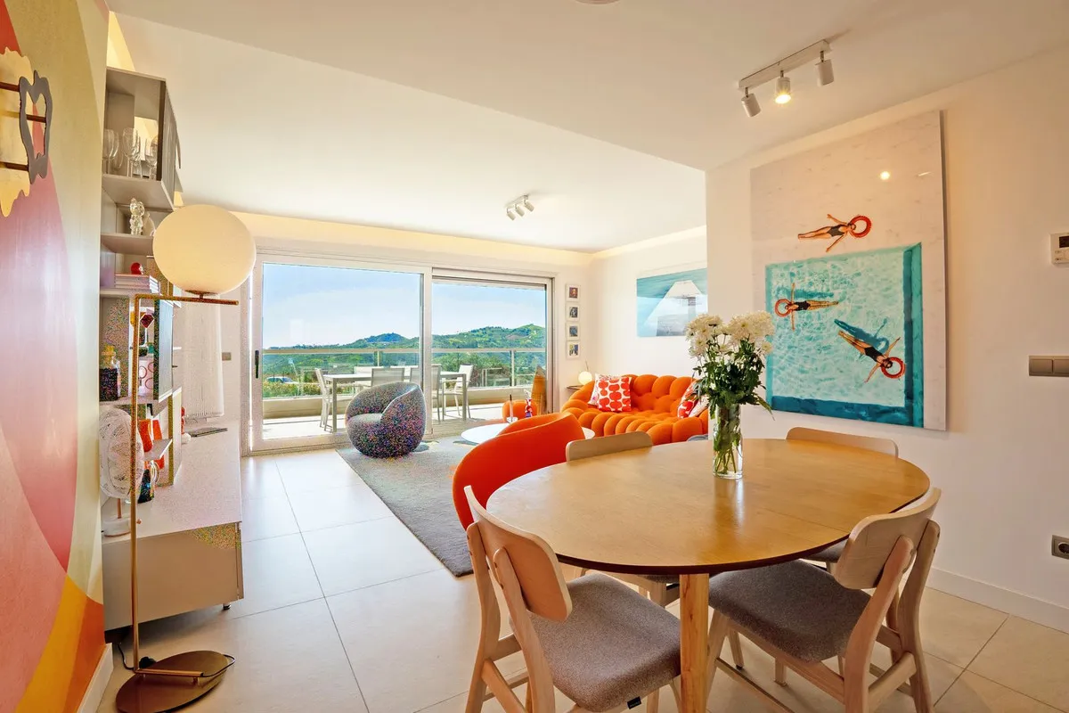 d060f126-315e-41ae-8815-c9c6f372e25f