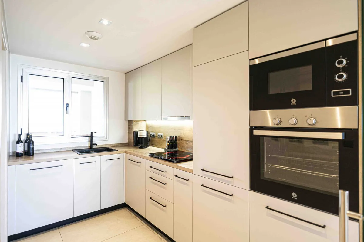 d7b8c2fe-0c81-4f5a-a2ae-aa75241a497e