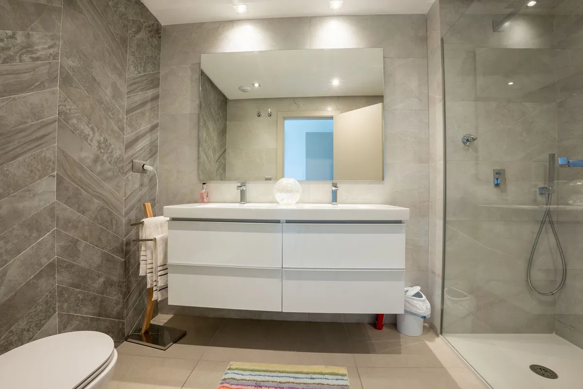 ec0aaebe-a44c-4427-b4a4-9d027bc4aa82