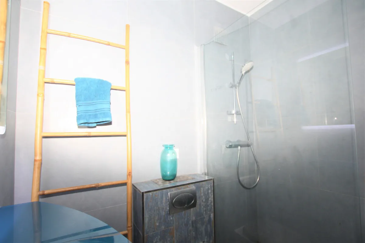 251a09eb-7b9e-45bc-9184-162ea9d3a0cd