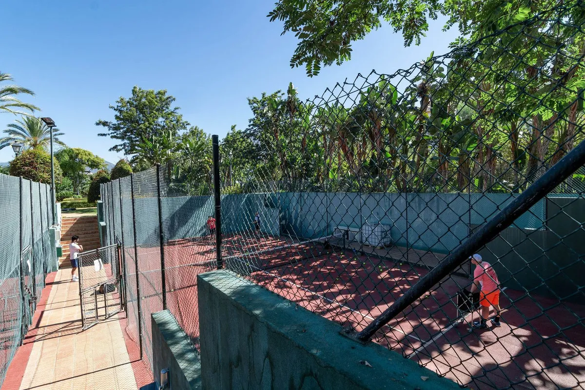 5563fe1e-6dd2-4ab7-93c2-5d07bf89edea