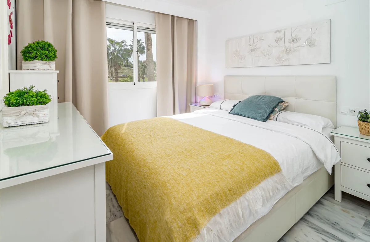 a1835d85-4149-43cb-a742-ba7f372152d3