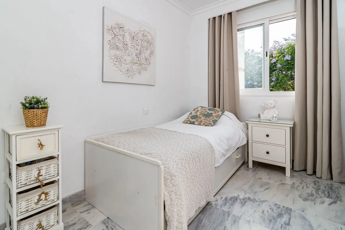 c99c1cf2-99b4-4b6d-841c-8fab51d3328b