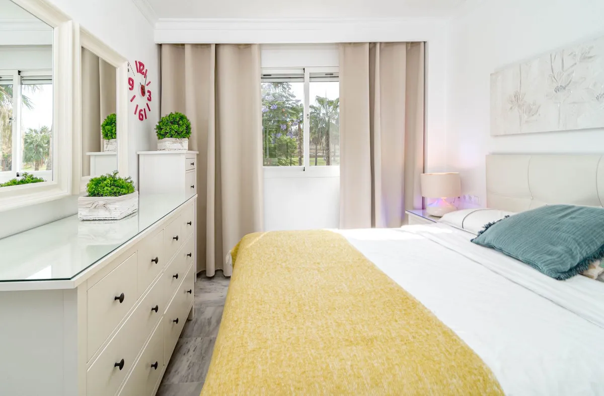 d5f8c9a8-4c98-453b-a03f-f8c05e52bbb5