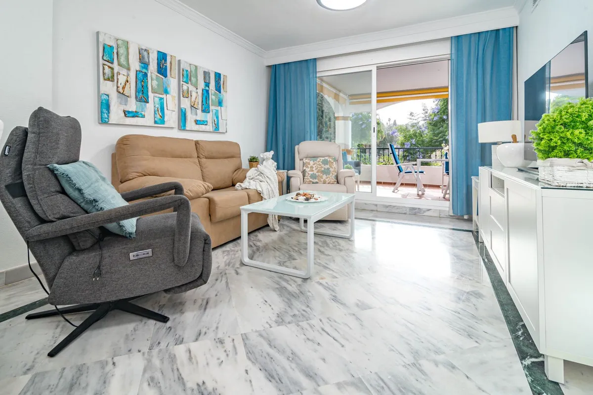 d7984cbc-cc5b-4d06-94ab-e5a01802b47f