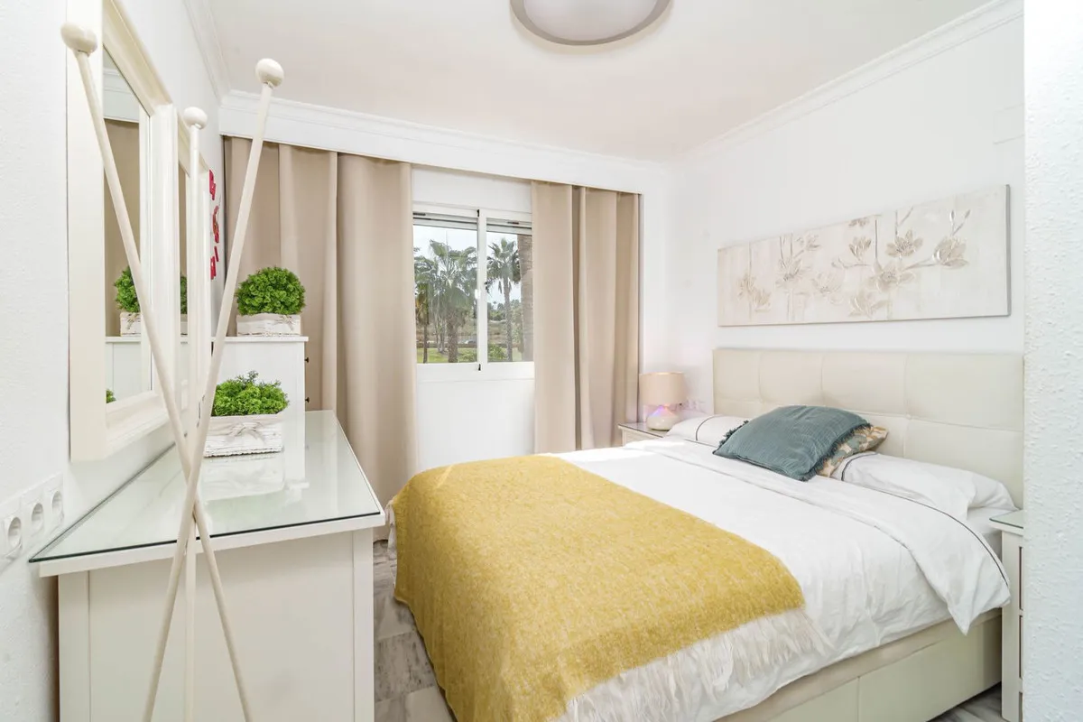 f082082c-0fee-49d7-8a07-4f9b4c2803c1