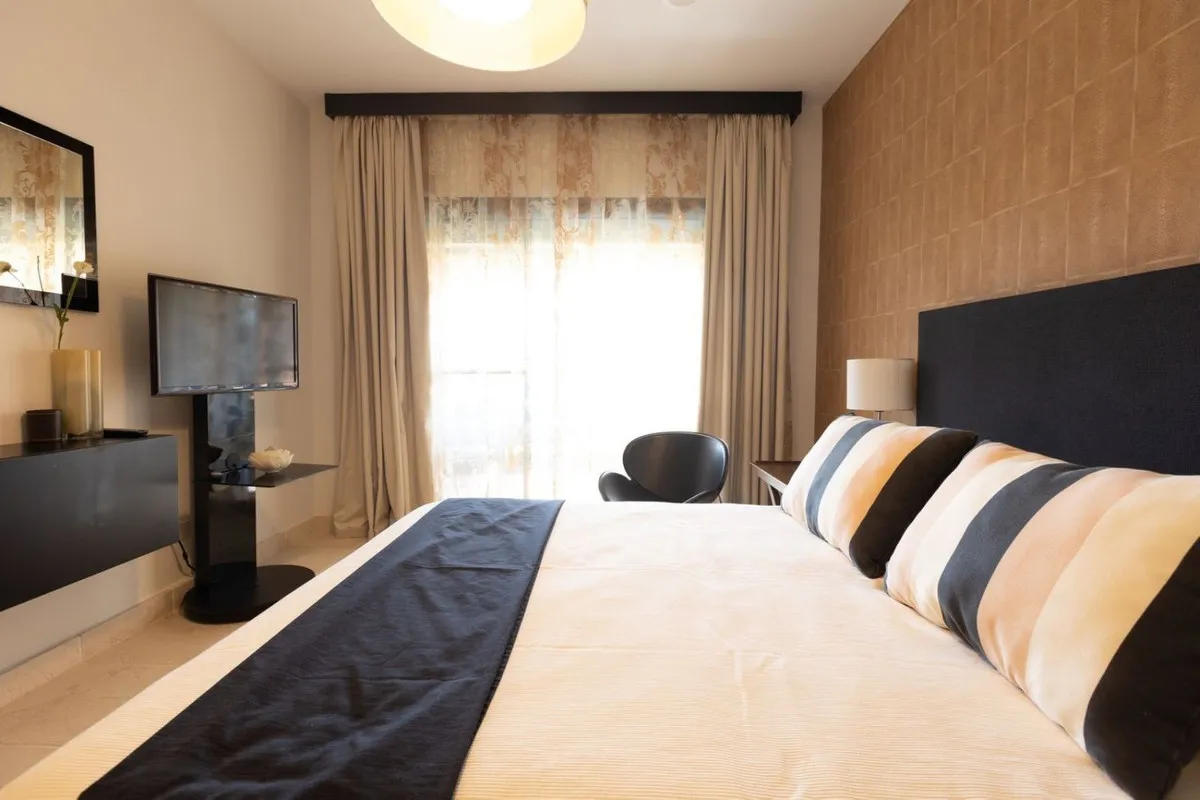 4826140f-d86a-4a05-94ff-978d89400c40