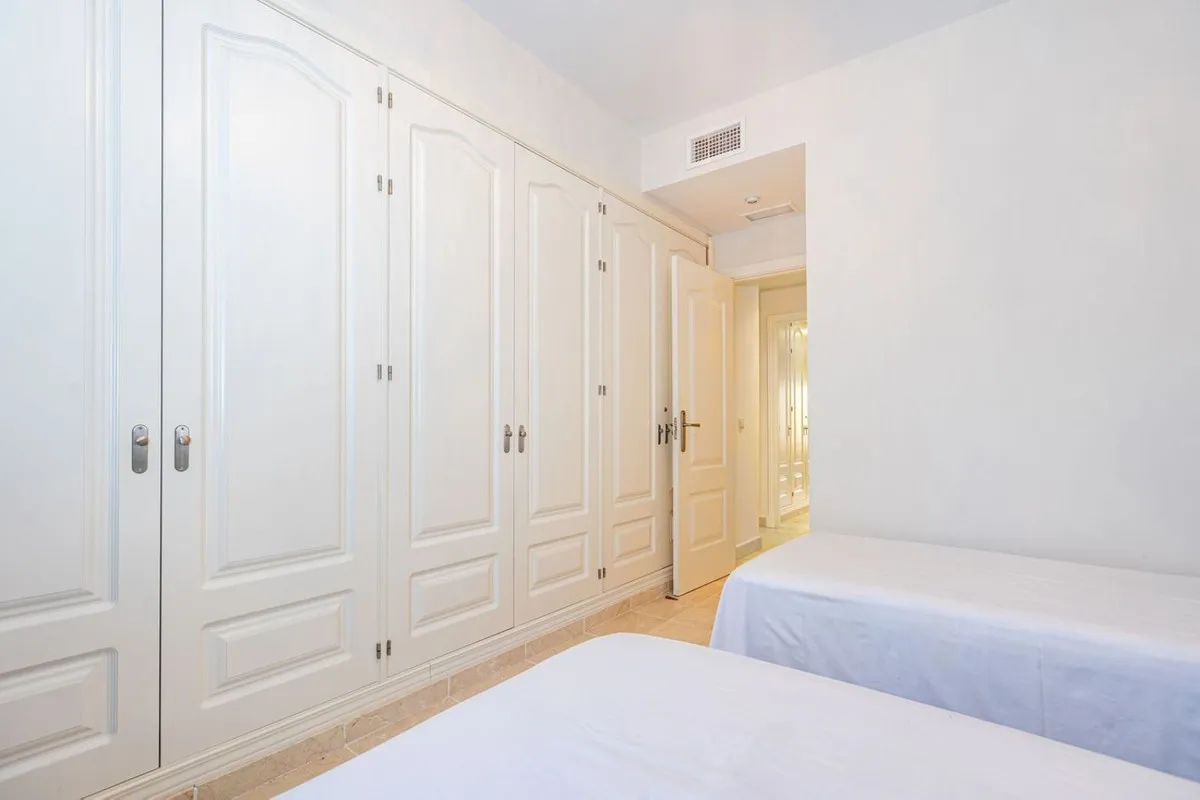 532cedc7-4a95-41a3-8fde-84a0f5dbe796