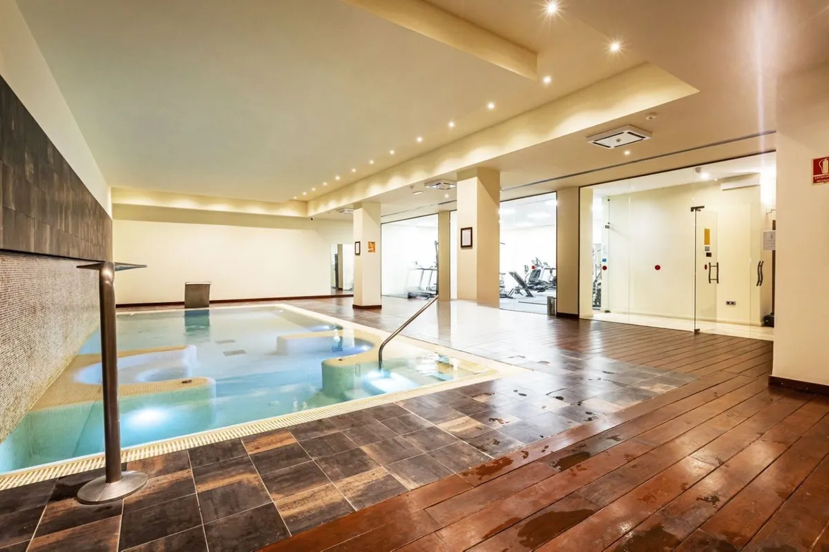 ae712963-6bde-4c67-aa2d-8d4218a18312