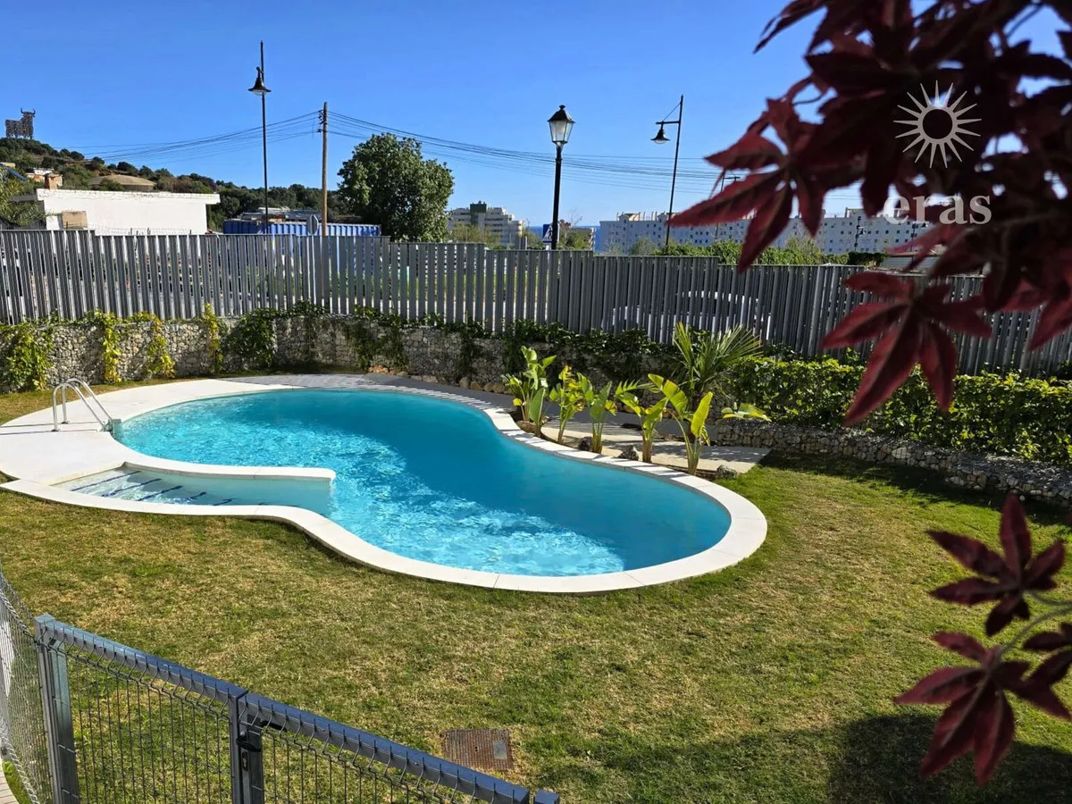 61f712fa-a6e2-4b4b-b9ad-f2a8816af15c