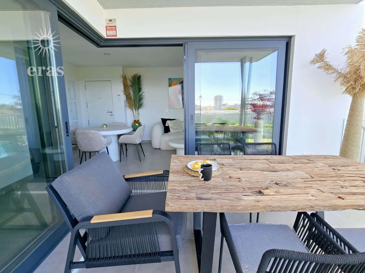 978d76b5-aa46-496a-b14d-f7c263e96b40