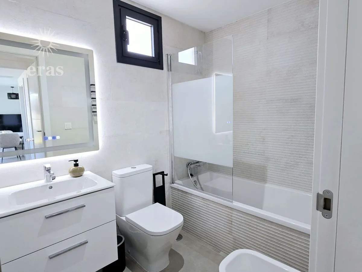 c8d43da2-1466-42ce-a9f0-dc16d0d8299b