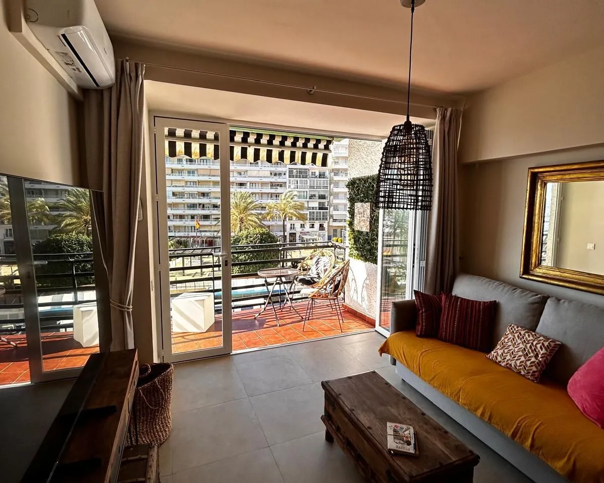 12b19039-7855-4a81-b60e-4a58b27821ec