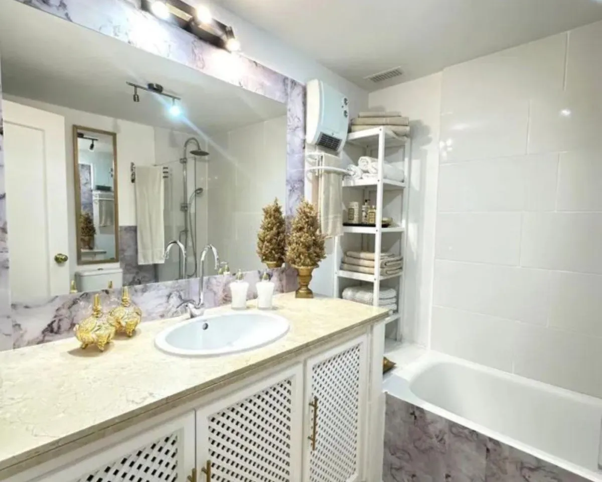 d811f082-1284-48d2-82e7-8652146352cf