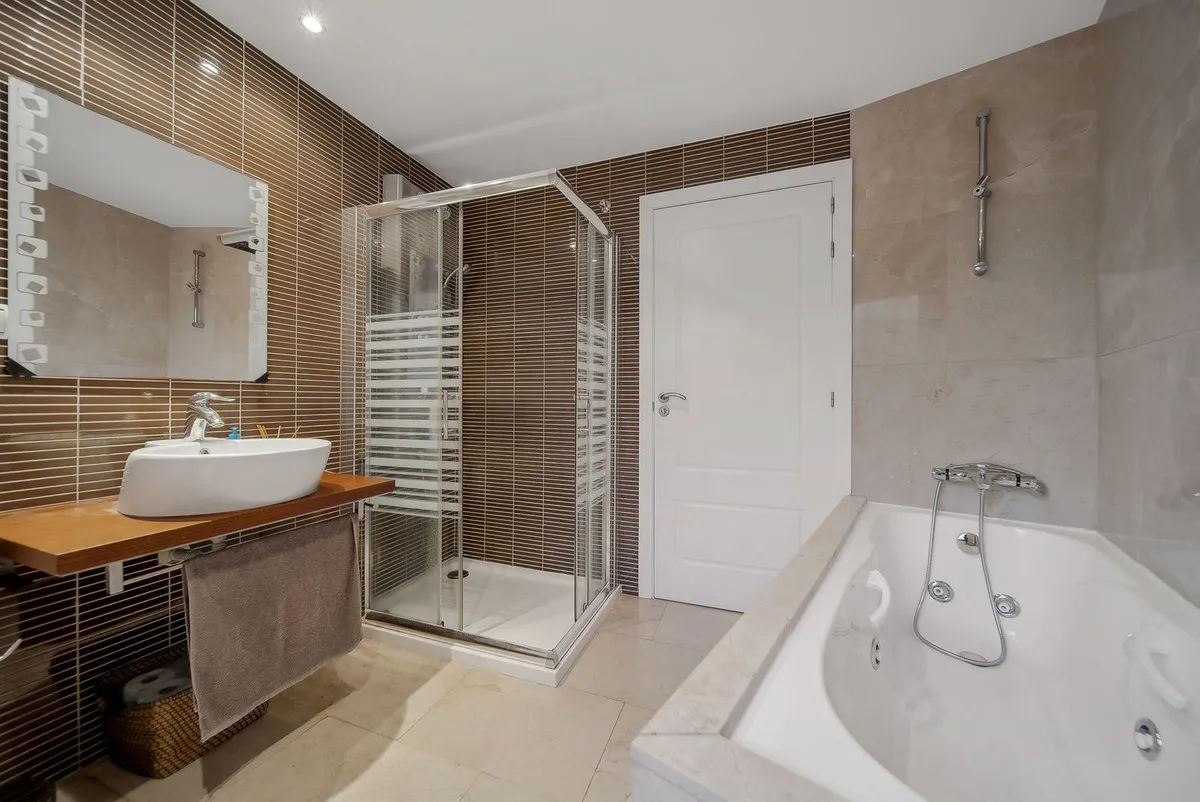 59ae8336-1ddc-4c2f-8af5-b471e3f5e43f