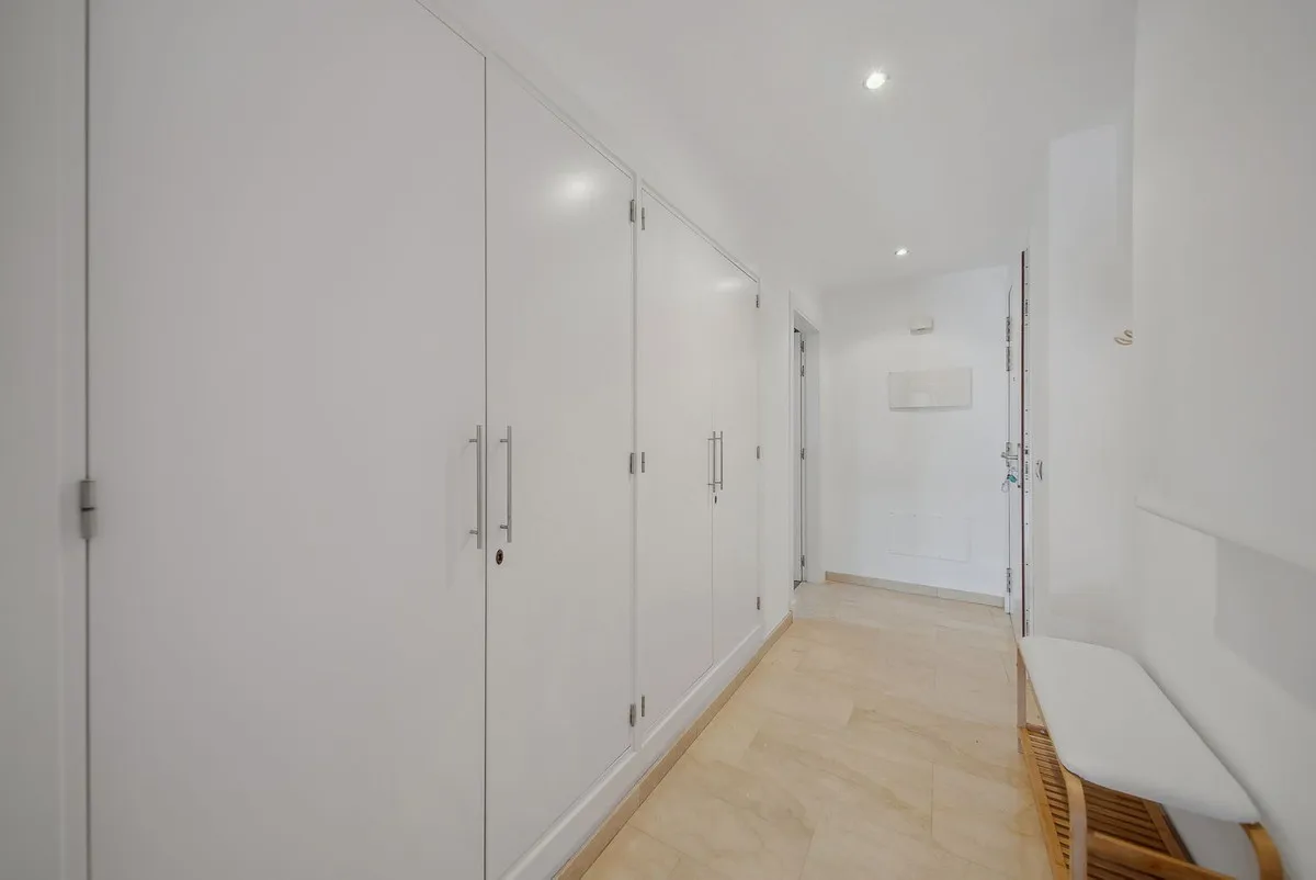 d016e183-f4e7-4b9d-8060-4badab1dbf96