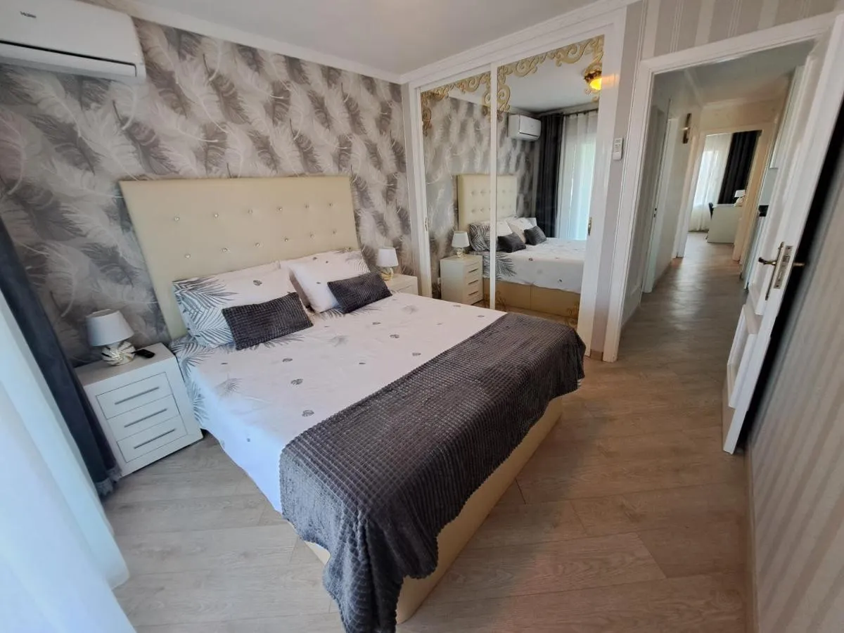 01bc92bd-c207-4541-85e8-18d61ac94290