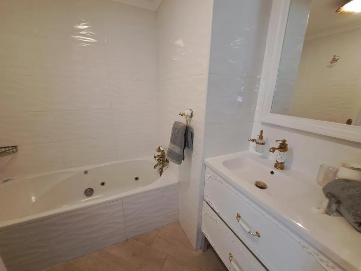 71c7a401-37e1-418c-b3fe-b0e9ca1c1112