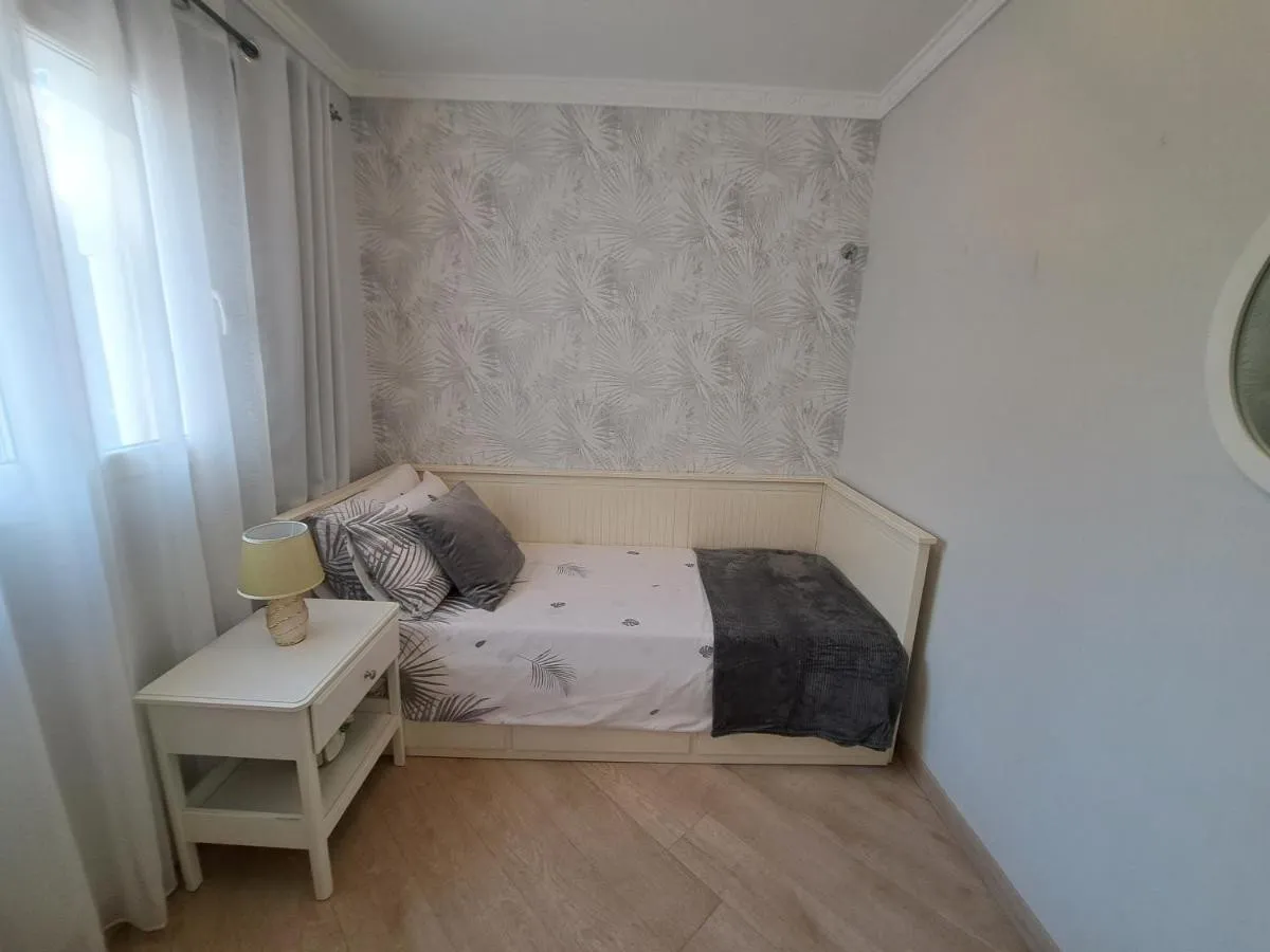 bbe8a439-fb40-4556-aae2-630ea1157148