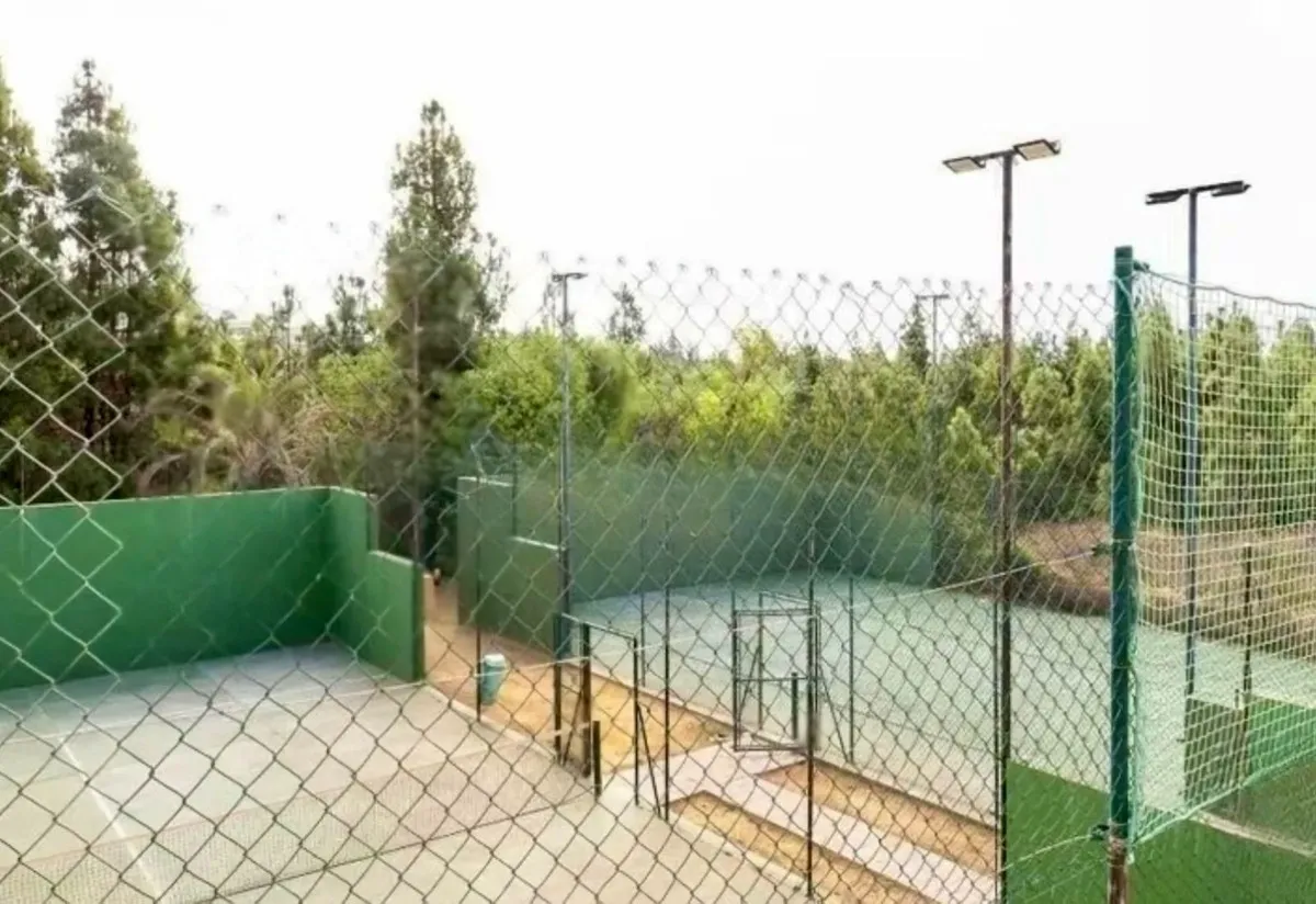 5bf1c426-1462-4e92-9181-96a390370a6e