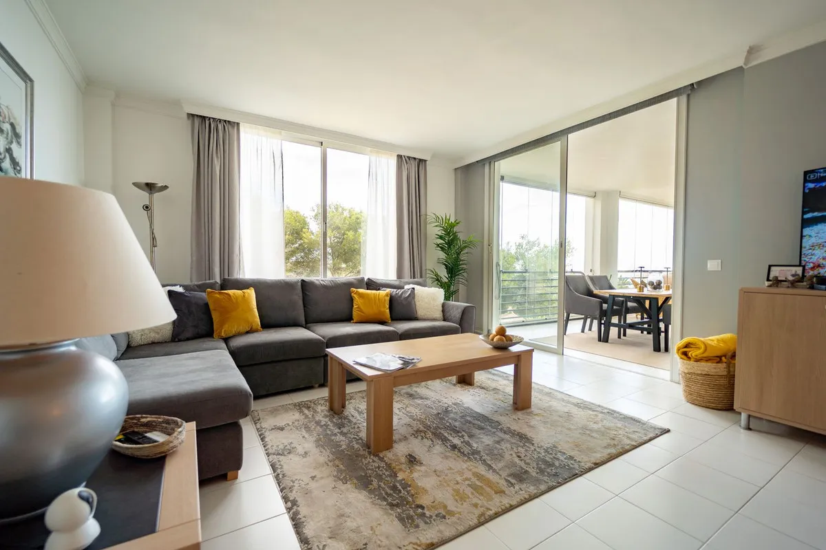 2c0c1ab4-e7d3-4d16-a30b-f0e39326f888