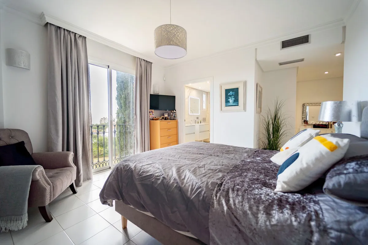 80d4af40-838f-4810-bbcd-f13bb8d9338a