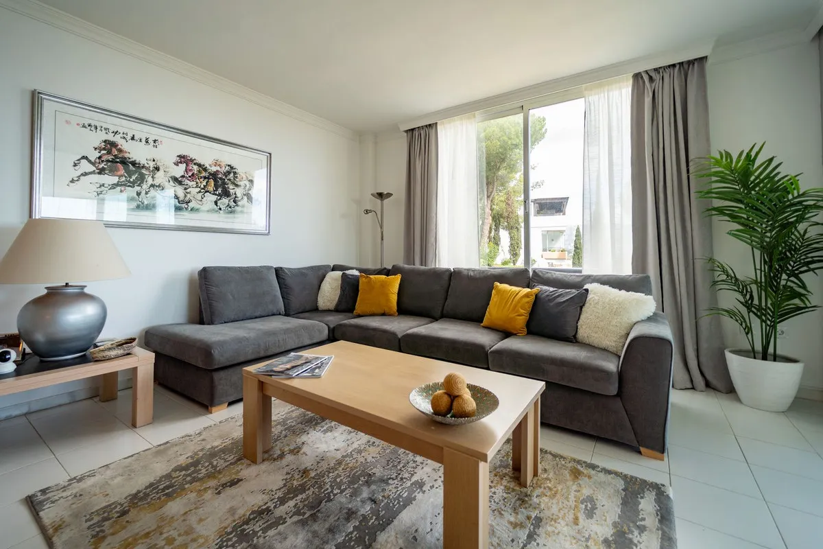 a8d74dbb-1d52-41b4-b813-e3e34e07652f