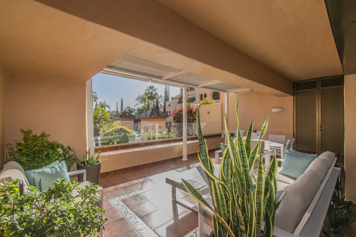 93cbde7d-7361-4b0a-8119-72d076a71c73