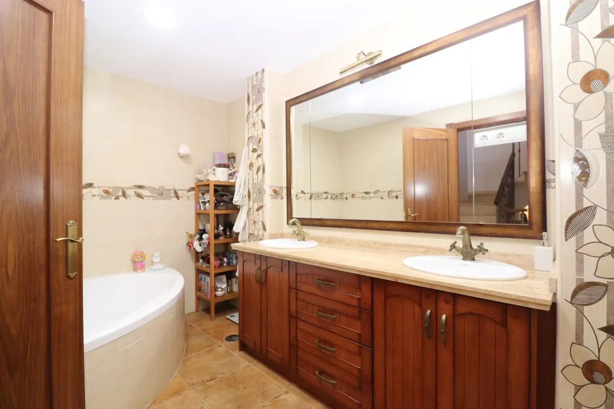 c38db45a-a036-4677-963e-856024d80477