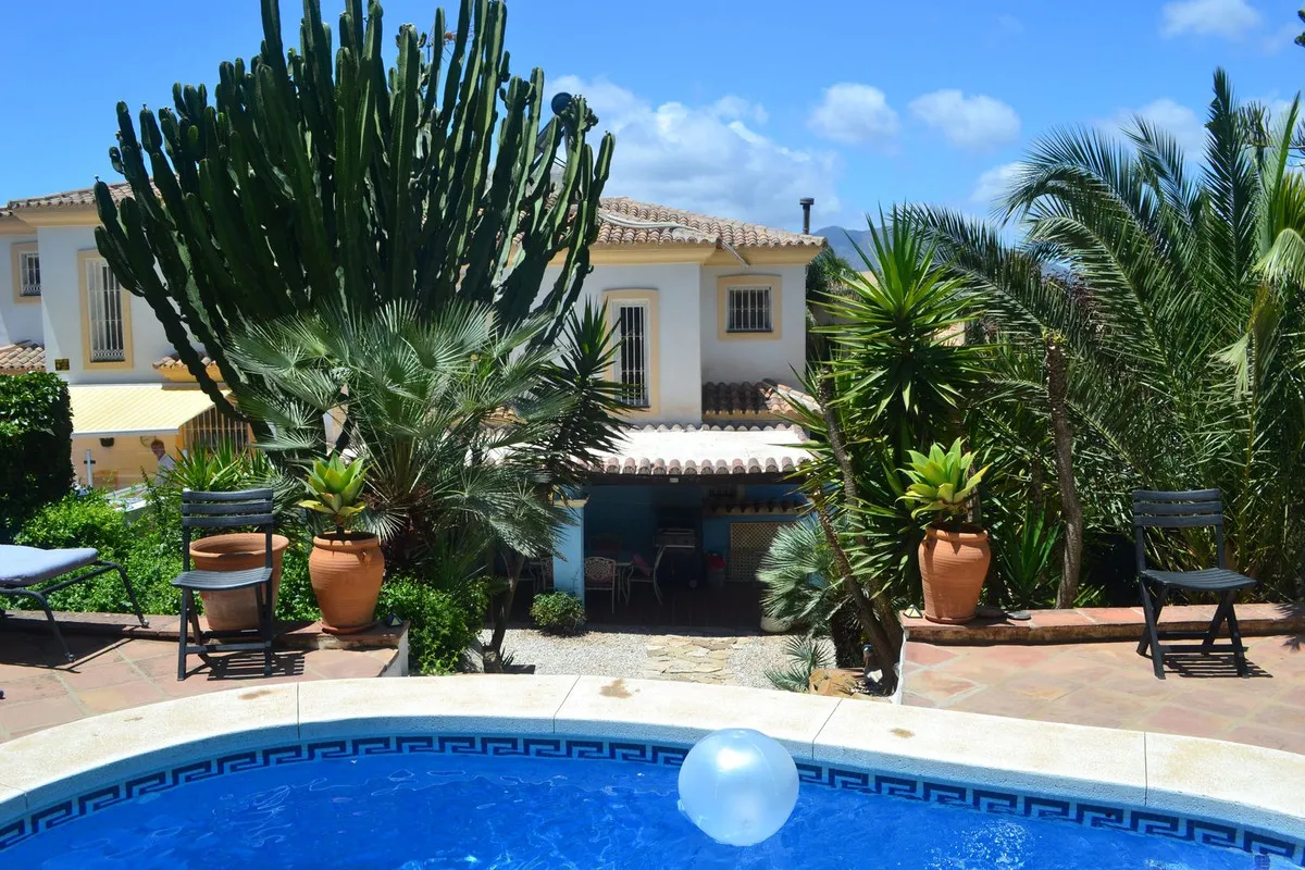 136b3d71-b039-4b67-9f52-00fbb5df6899