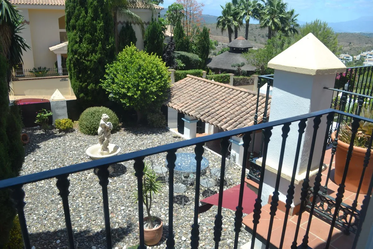 81b57e15-4ba8-4cdd-a9d0-d9a51bc7d25e