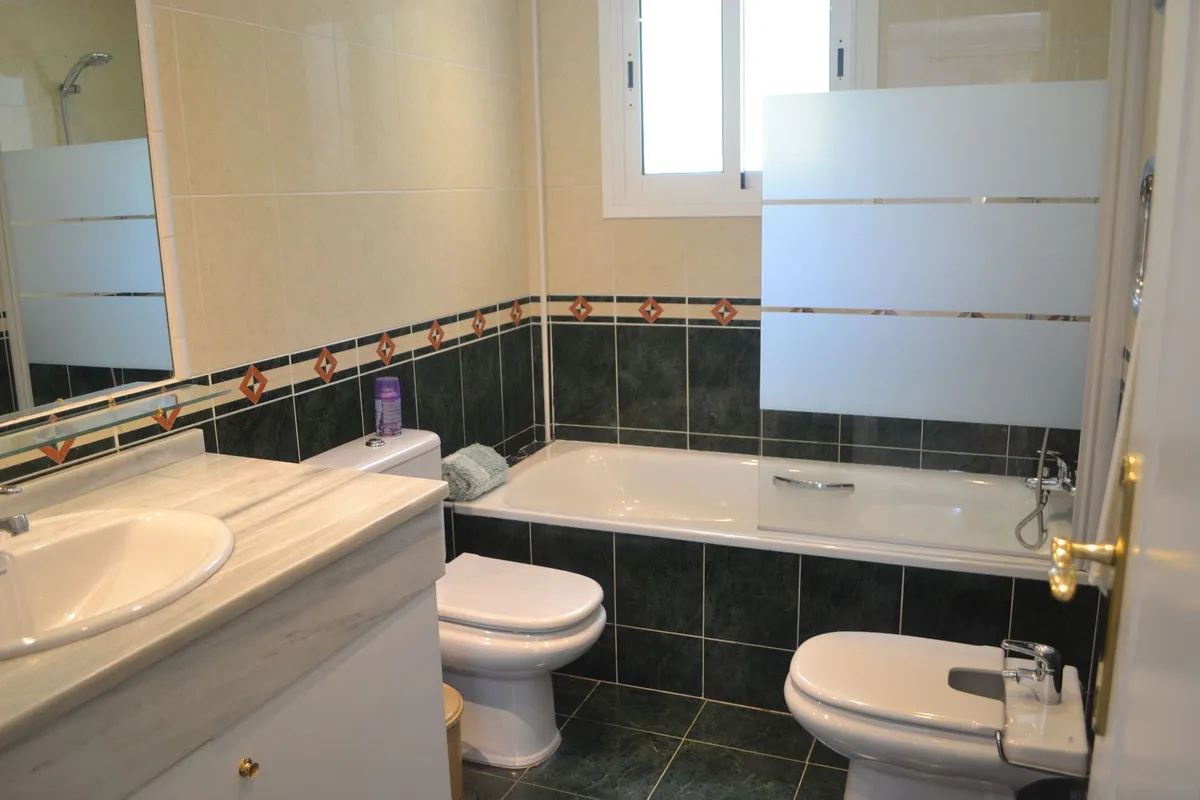 b049602a-f083-4382-9047-31278f94b55e