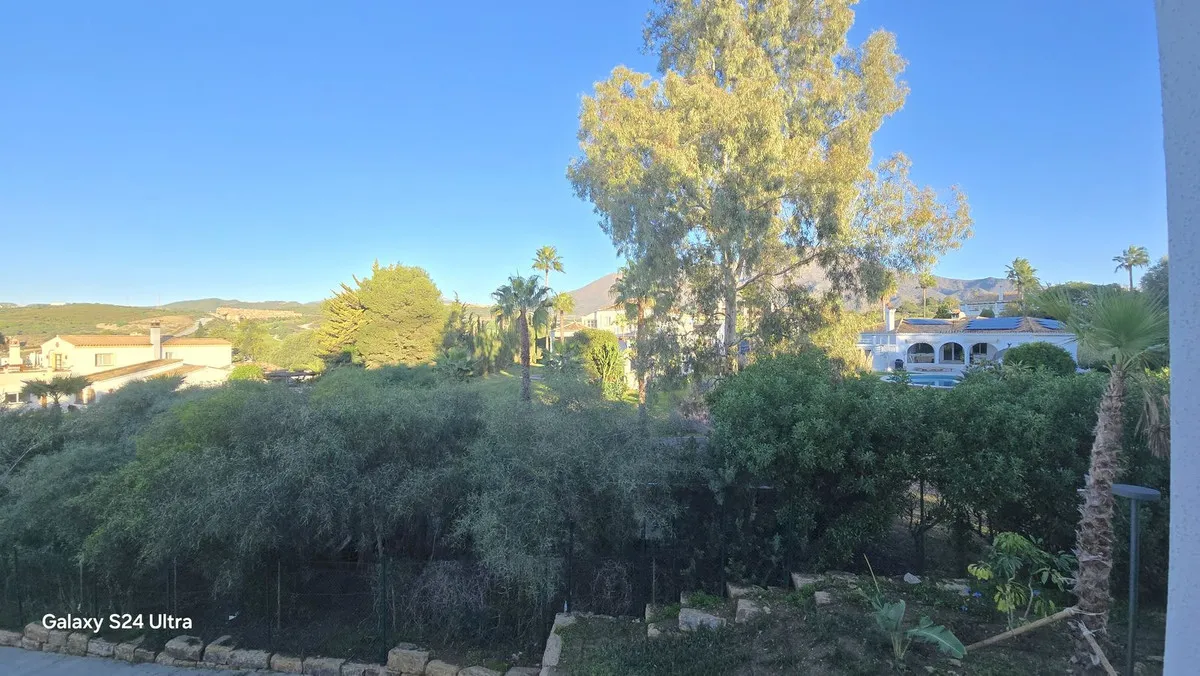 3b120360-9061-42c4-bbb5-05e729f1a75e