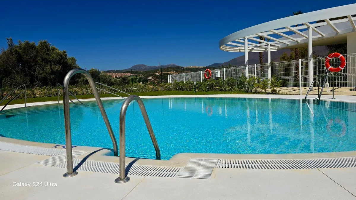 79d8de73-028a-4df4-8770-fdd3d591c215